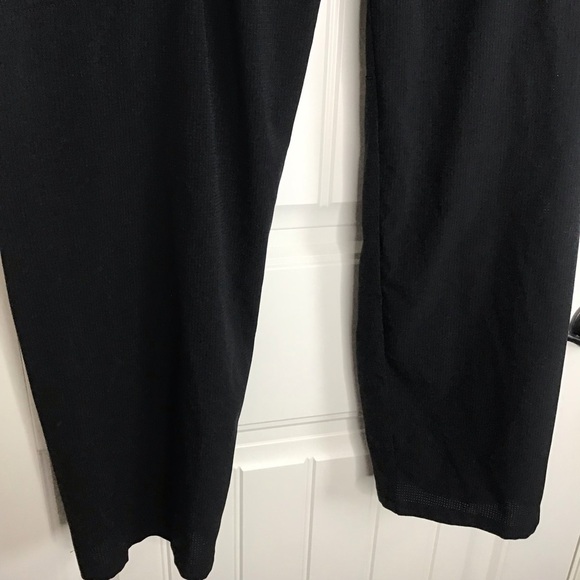 Lululemon Ventlight Cargo Mid Rise Crop in Black Size 8. - Picture 4 of 11
